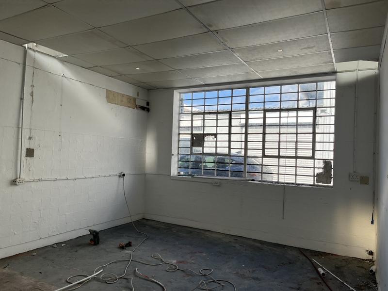 To Let Commercial Property for Rent in Paarden Eiland Western Cape